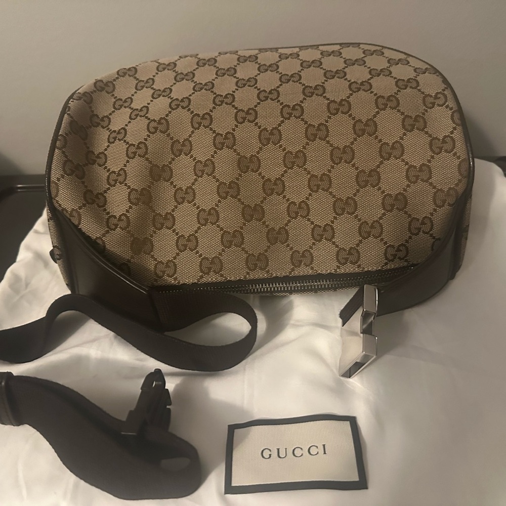 Gucci Brown Monogram Belt Bag - Picture 2 of 12